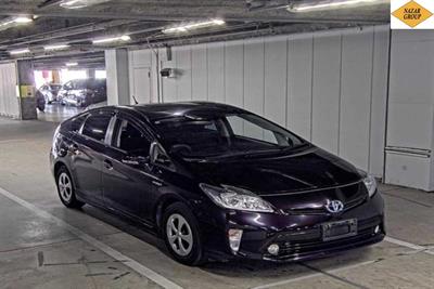 2014 Toyota Prius - Thumbnail