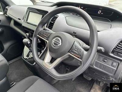 2021 Nissan Serena - Thumbnail