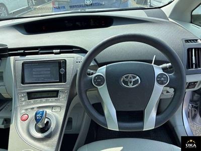 2012 Toyota Prius - Thumbnail