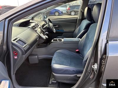 2012 Toyota Prius - Thumbnail