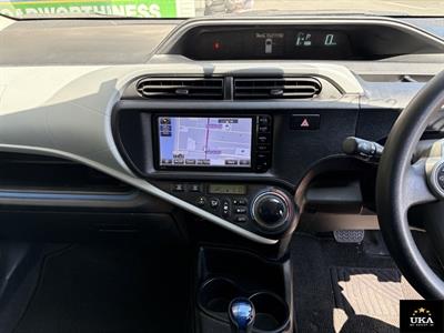 2014 Toyota Aqua - Thumbnail