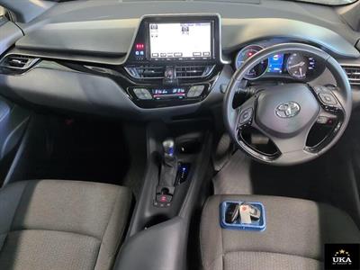2017 Toyota C-HR - Thumbnail