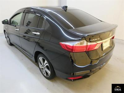 2015 Honda Grace - Thumbnail