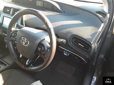 2020 Toyota Prius - Thumbnail