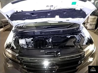 2015 Nissan Serena - Thumbnail