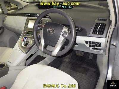 2013 Toyota Prius - Thumbnail