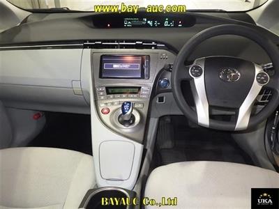 2013 Toyota Prius - Thumbnail