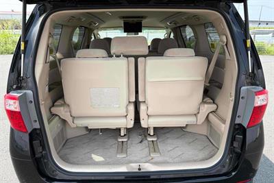 2013 Toyota Alphard - Thumbnail
