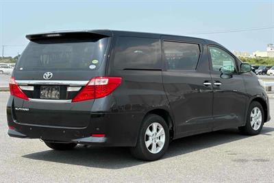 2013 Toyota Alphard - Thumbnail