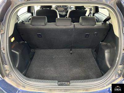 2017 Toyota Aqua - Thumbnail