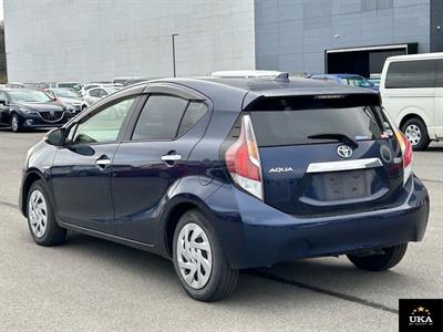 2017 Toyota Aqua - Thumbnail