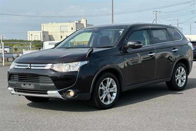 2015 Mitsubishi Outlander - Thumbnail
