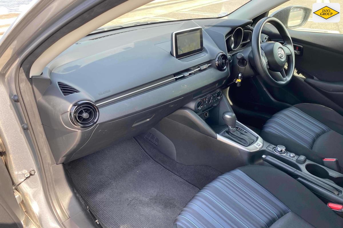 2015 Mazda Demio