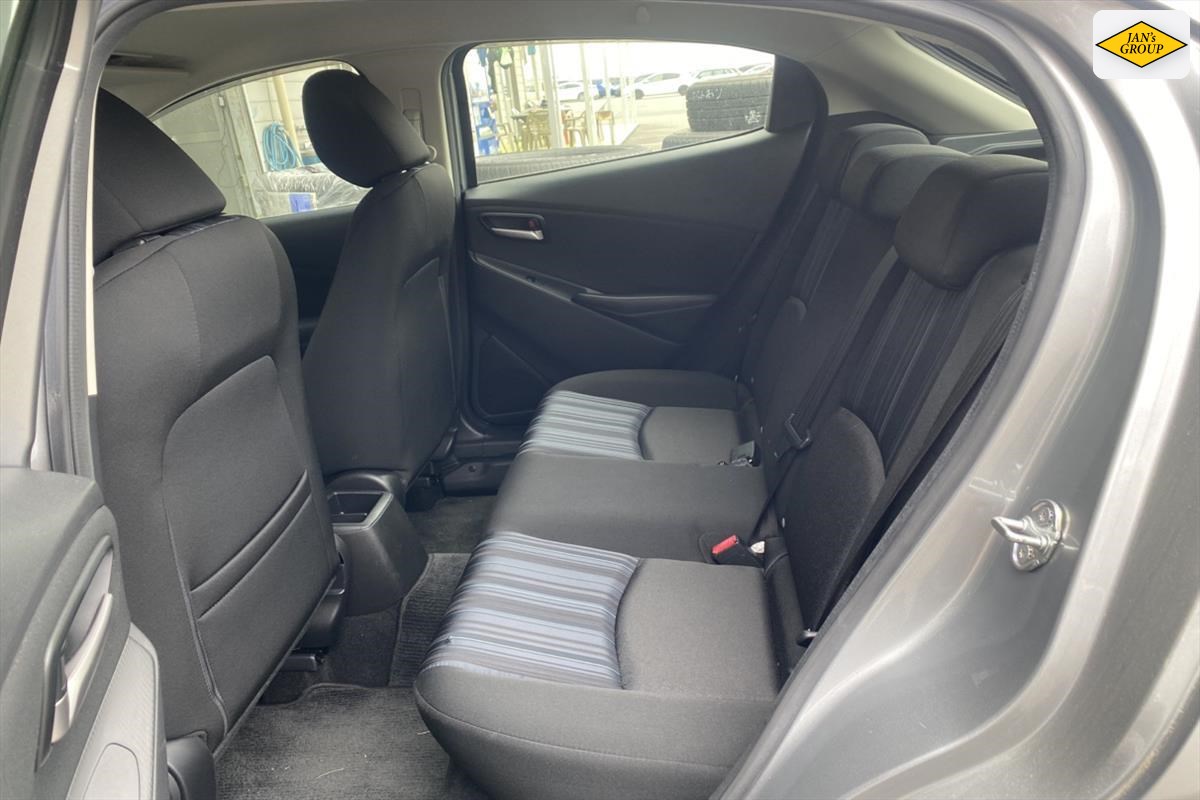2015 Mazda Demio