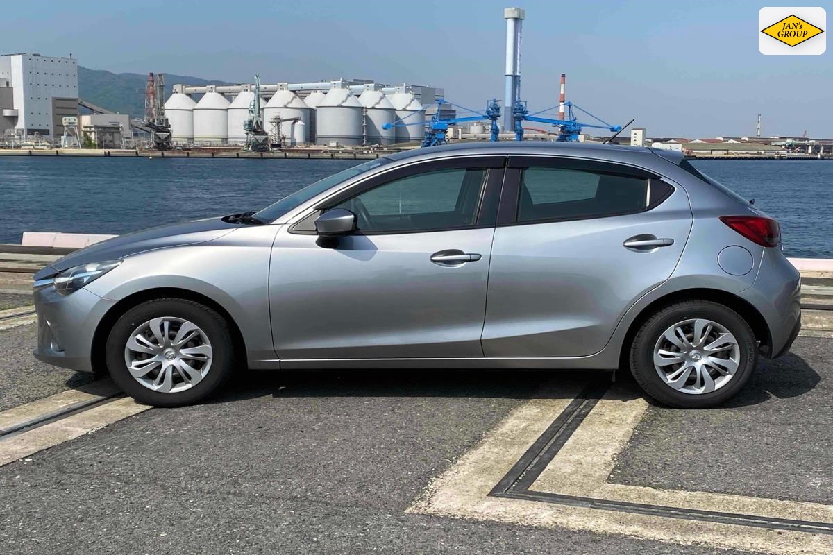 2015 Mazda Demio