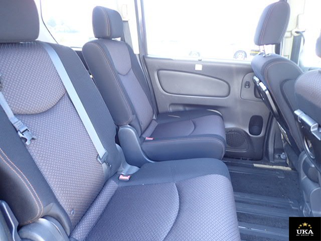 2013 Nissan Serena