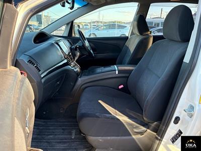 2013 Toyota Estima - Thumbnail