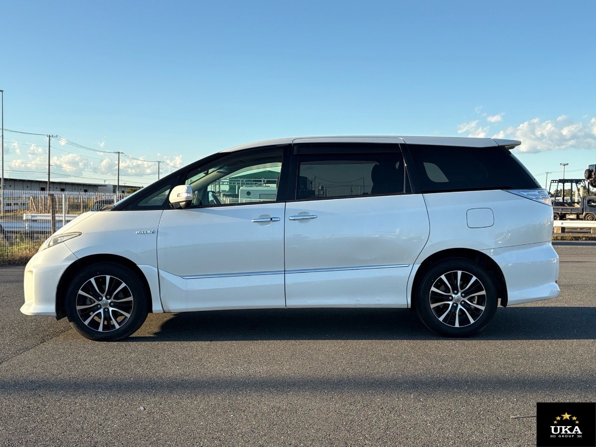 2013 Toyota Estima