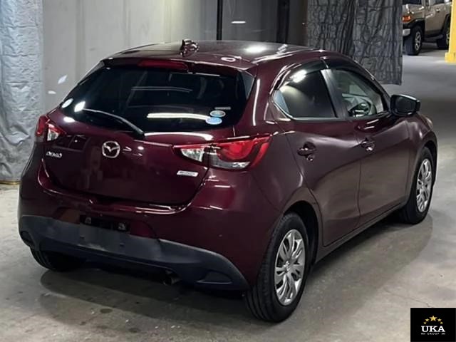 2017 Mazda Demio