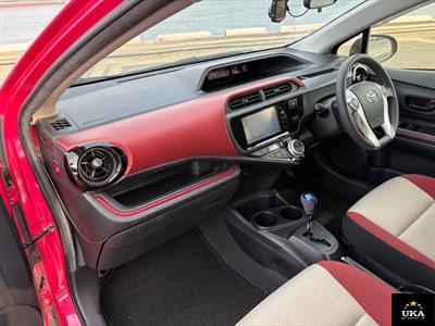 2016 Toyota Aqua - Thumbnail