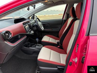 2016 Toyota Aqua - Thumbnail