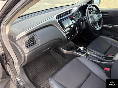 2015 Honda Grace - Thumbnail