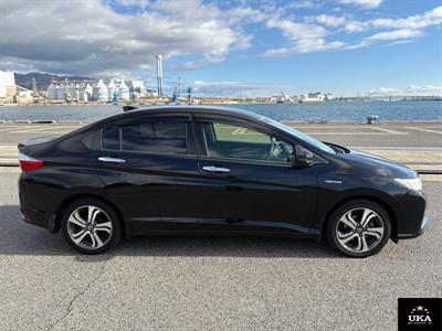 2015 Honda Grace - Thumbnail