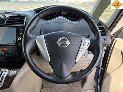 2014 Nissan Serena - Thumbnail