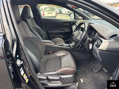 2017 Toyota C-HR - Thumbnail