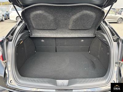 2017 Toyota C-HR - Thumbnail