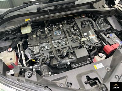 2017 Toyota C-HR - Thumbnail