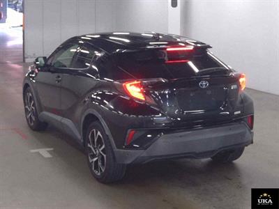 2017 Toyota C-HR - Thumbnail