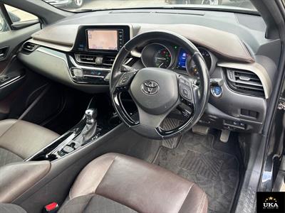 2017 Toyota C-HR - Thumbnail