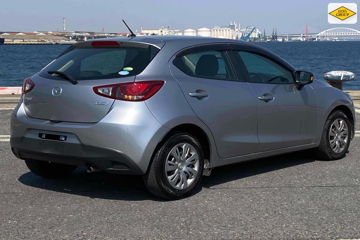 2016 Mazda Demio