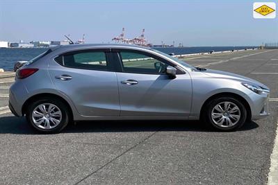 2016 Mazda Demio - Thumbnail