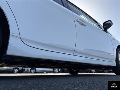 2015 Toyota Prius - Thumbnail