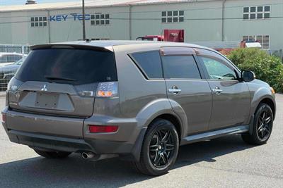 2012 Mitsubishi Outlander - Thumbnail