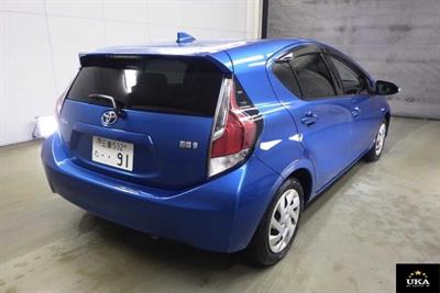 2015 Toyota Aqua - Thumbnail