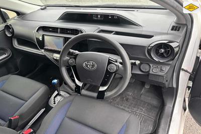 2018 Toyota Aqua - Thumbnail