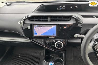 2018 Toyota Aqua - Thumbnail