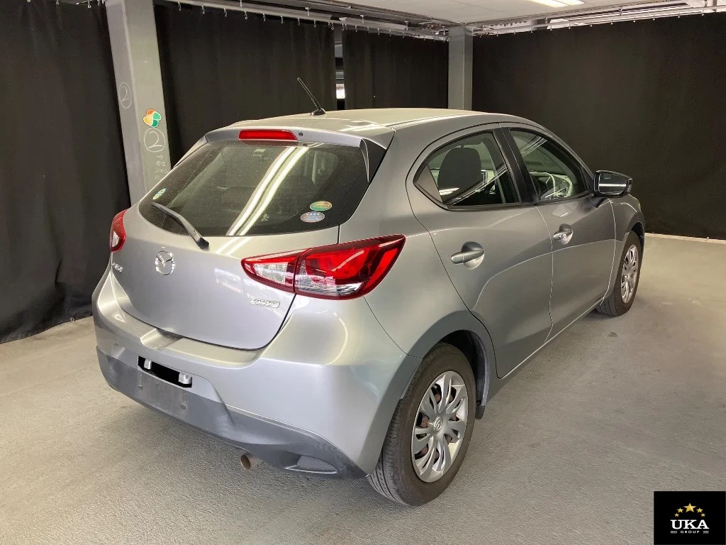 2016 Mazda Demio
