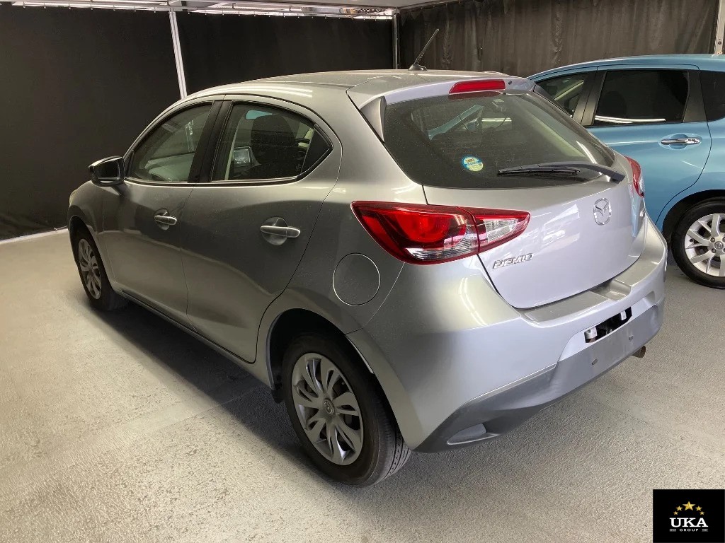 2016 Mazda Demio