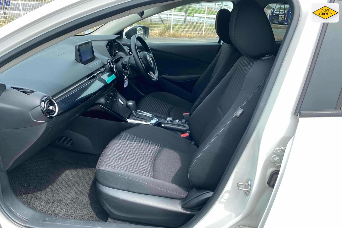 2019 Mazda Demio