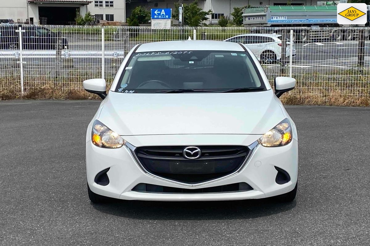 2019 Mazda Demio