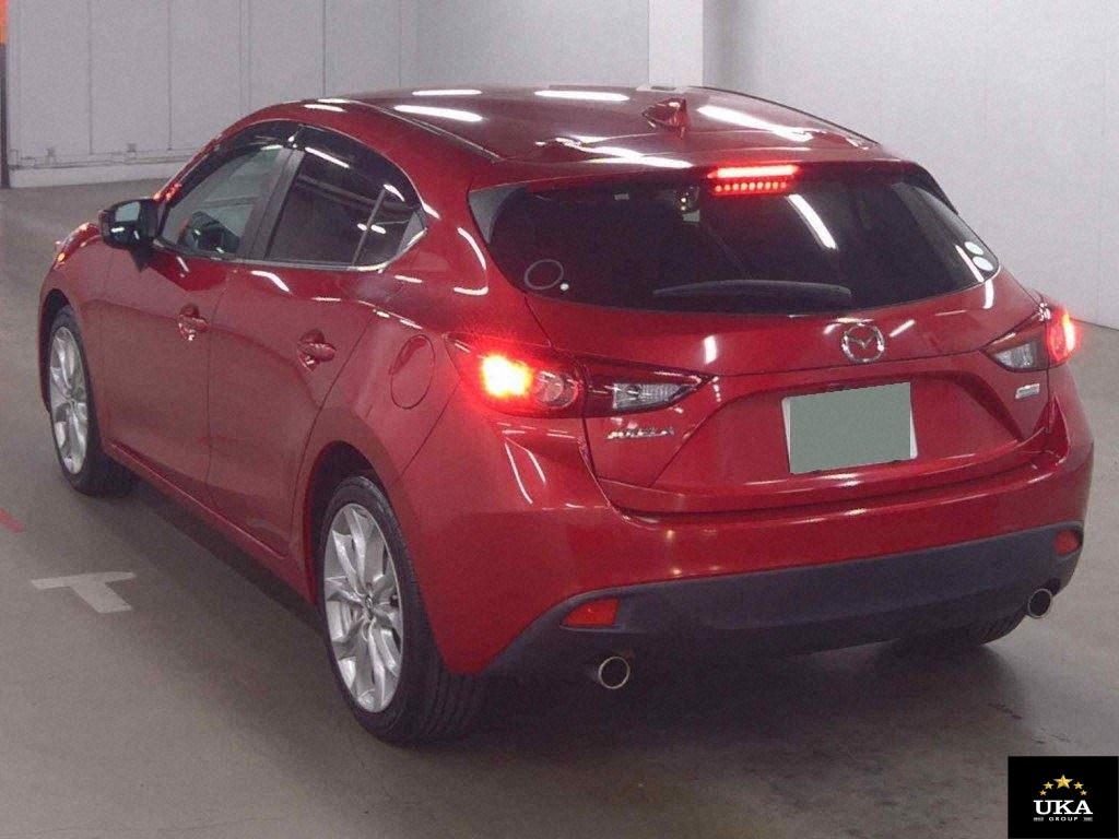 2016 Mazda Axela