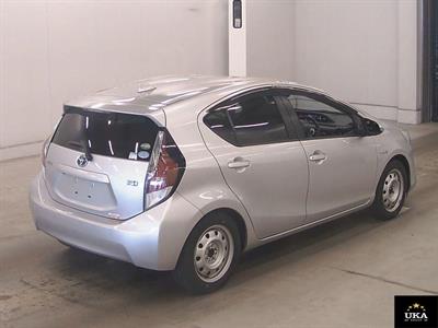 2015 Toyota Aqua - Thumbnail