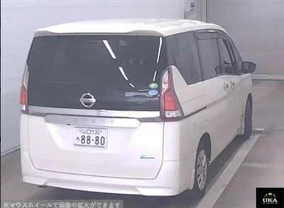 2017 Nissan Serena - Thumbnail