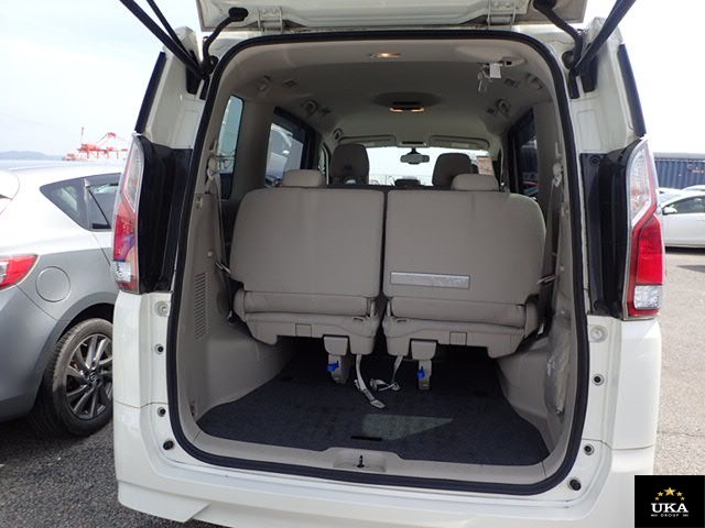 2017 Nissan Serena
