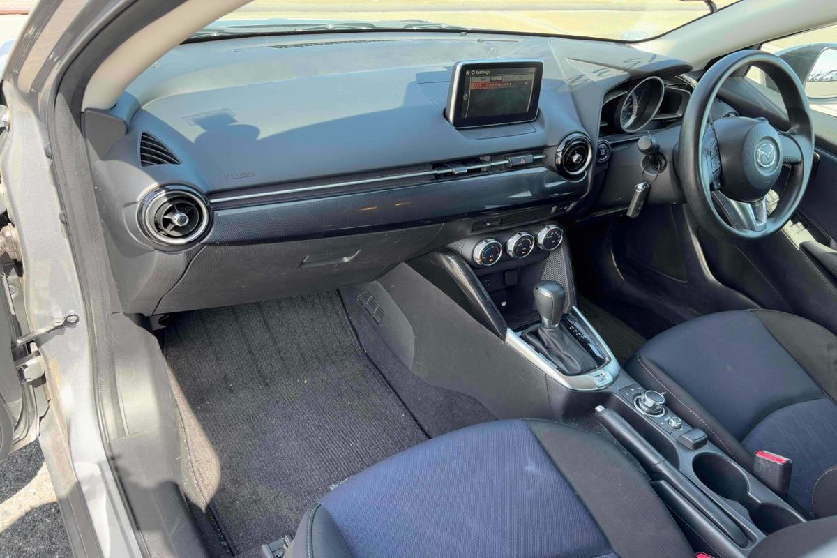 2016 Mazda Demio