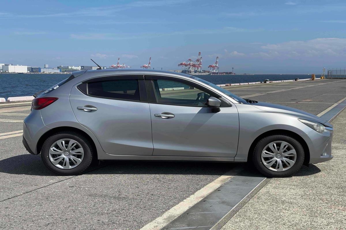 2016 Mazda Demio